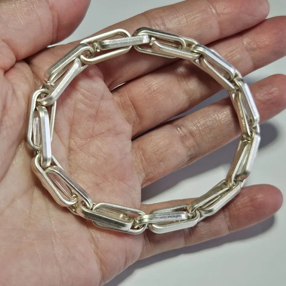 Silver Tone Long Links Stretch Bracelet Up To 8
